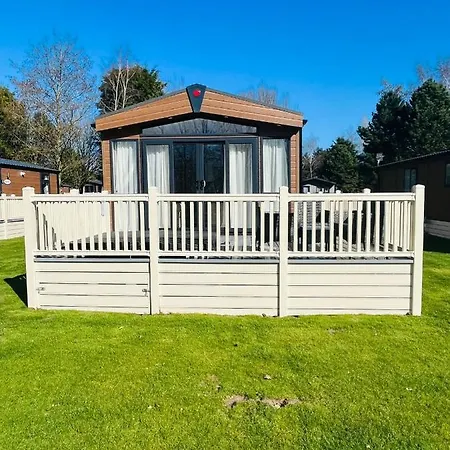 Bakers With Hot Tub Ferienhaus York